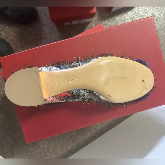 Size 8 with box - Picture 5 of 5